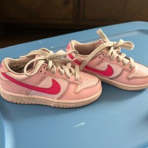 Nike Pink Sneakers Low-Top Classic